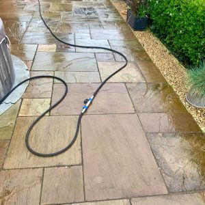 Lincoln-Roof-Drive-Power-Cleaning-Patios-Walkways-2