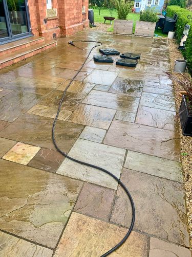 Lincoln-Roof-Drive-Power-Cleaning-Patios-Walkways-3