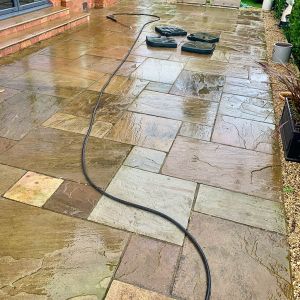 Lincoln-Roof-Drive-Power-Cleaning-Patios-Walkways-3